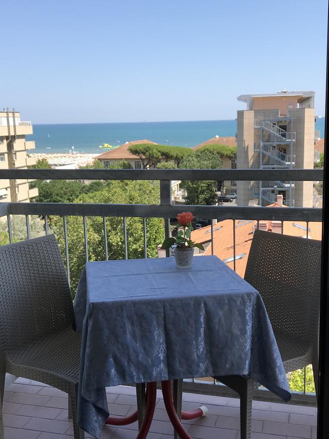 Hotel Gambrinus Rimini Buitenkant foto