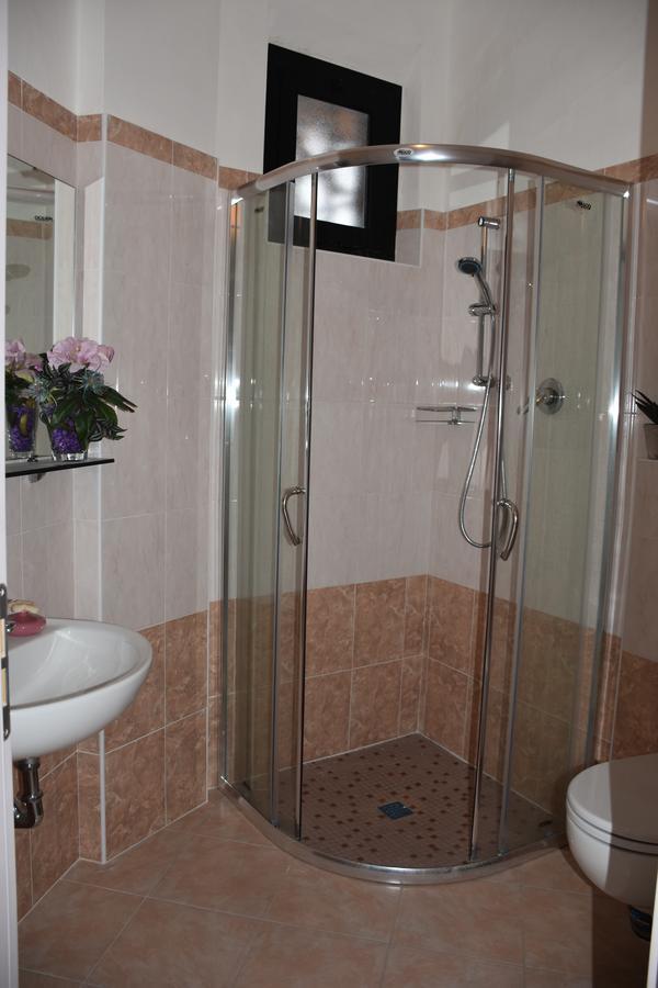 Hotel Gambrinus Rimini Buitenkant foto