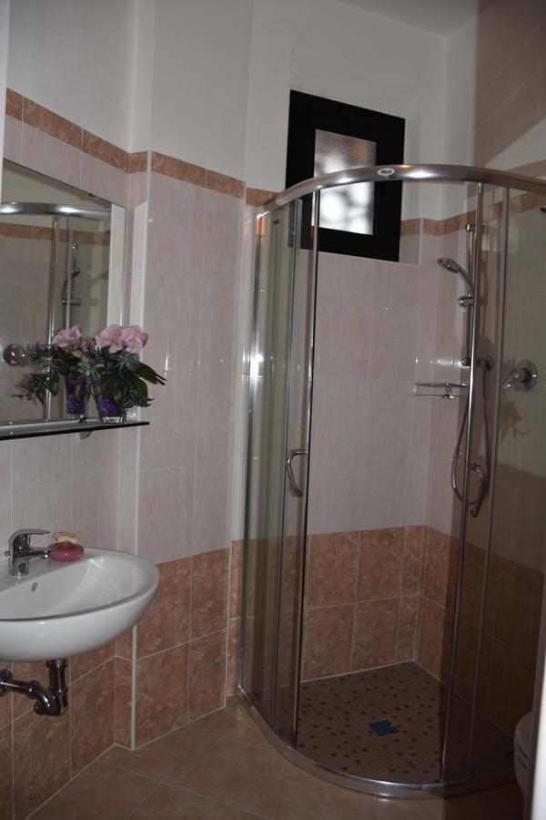 Hotel Gambrinus Rimini Buitenkant foto