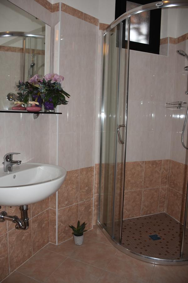 Hotel Gambrinus Rimini Buitenkant foto